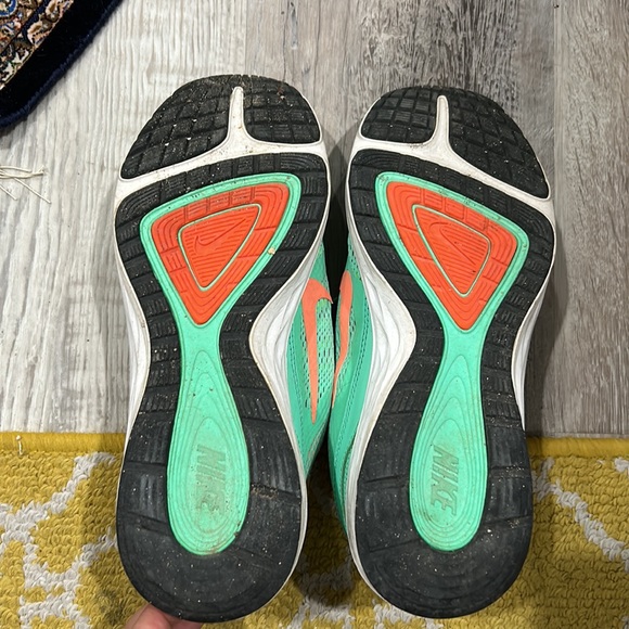 Gently used Nike Dual Fusion Run 3 - Picture 2 of 4